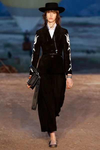 Look 72